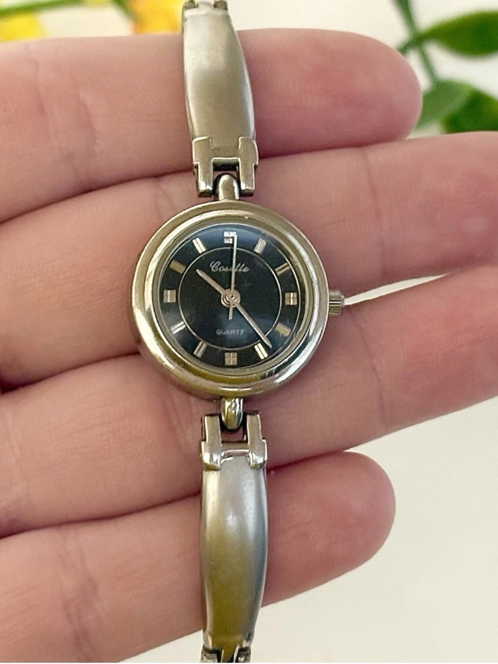 Vintage Ladies Cosette Silver Bangle Cocktail Watch Simple Chic Casual Fashion